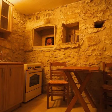 Kythera Secrets Viaradika