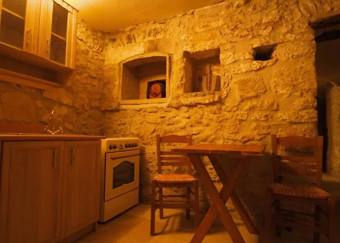 Kythera Secrets Viaradika