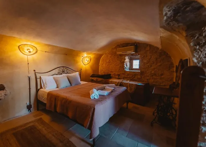 Kythera Secrets Viaradika